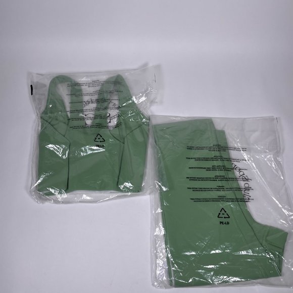 SPORTY&RICH Pistachio Sports Bra & Leggings 'N.01' - Picture 6 of 6